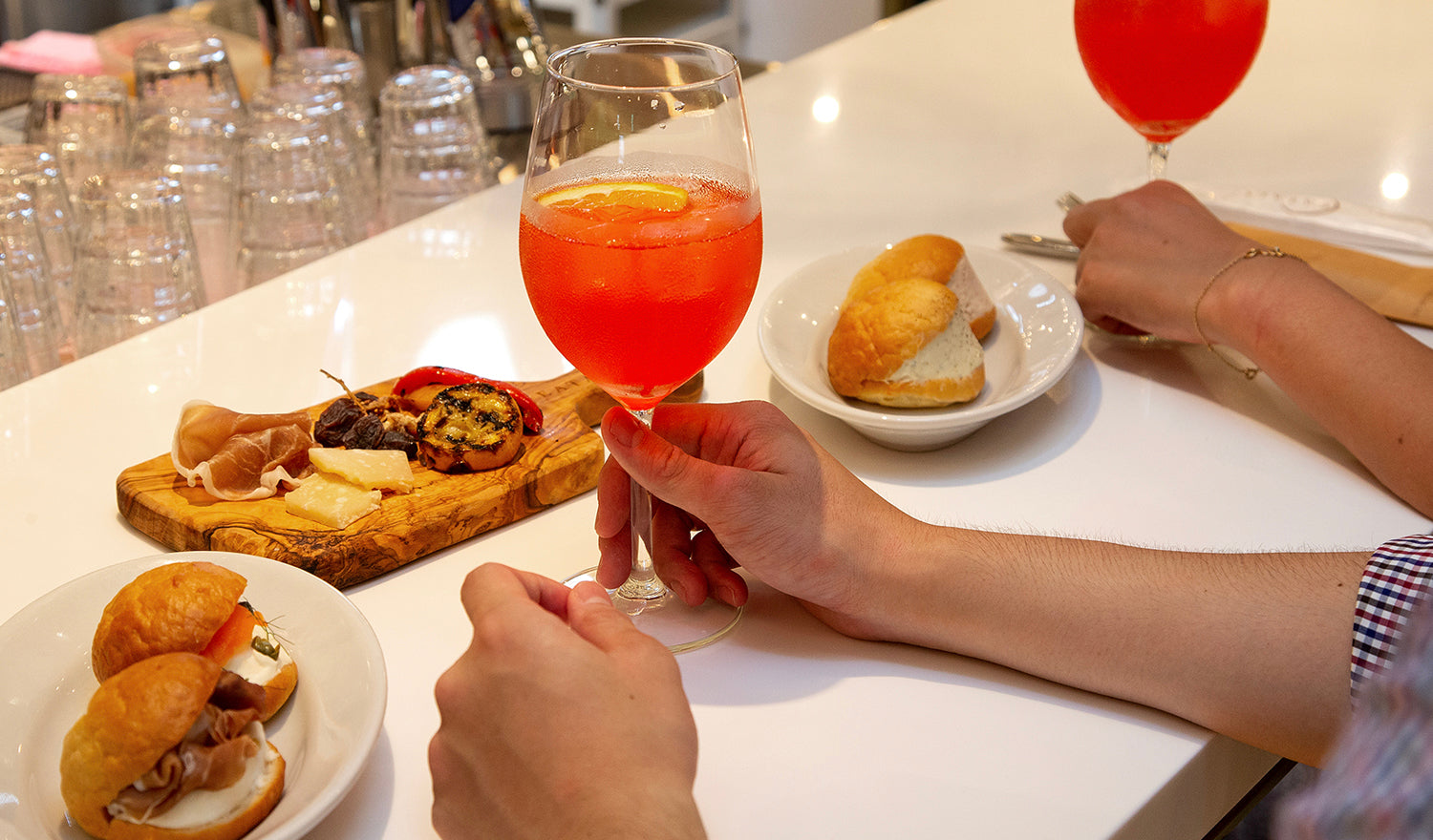銀座店 - LA PIAZZETTA (APERITIVO AND WINE BAR)